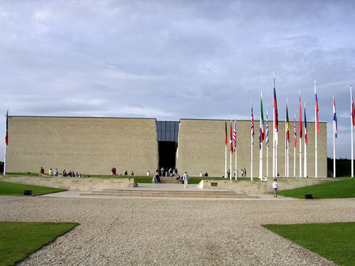 Fichier:Caen-Memorial-03.jpg